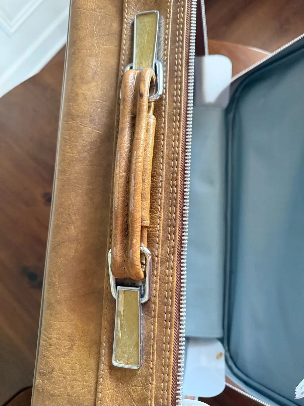 Vintage 1986 American Tourister Retro 2-Piece Brown Luggage Set With Keys